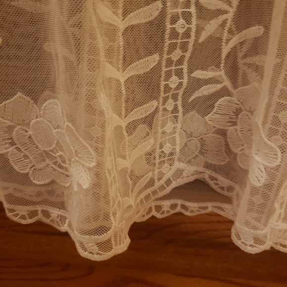 Merona Lace Top! - Picture 5 of 7